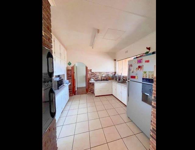 3 BEDROOM HOUSE FOR SALE IN BIRCH ACRES